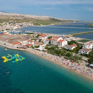 2* Affittacamere Galeb Pag - At The Main