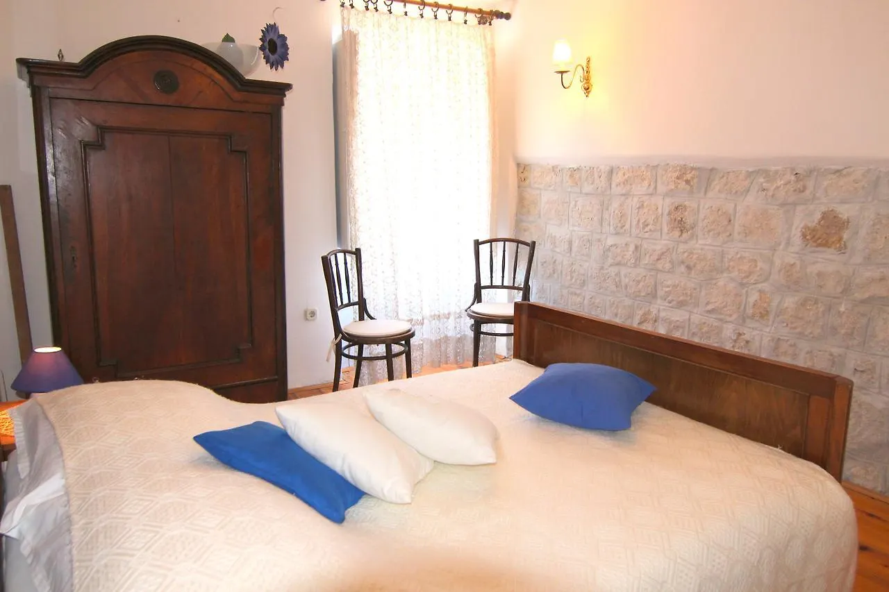 Rooms Ursula Pag Town